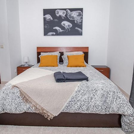 Charming Private Rooms In An Apartment A2 Penha - فارو المظهر الخارجي الصورة