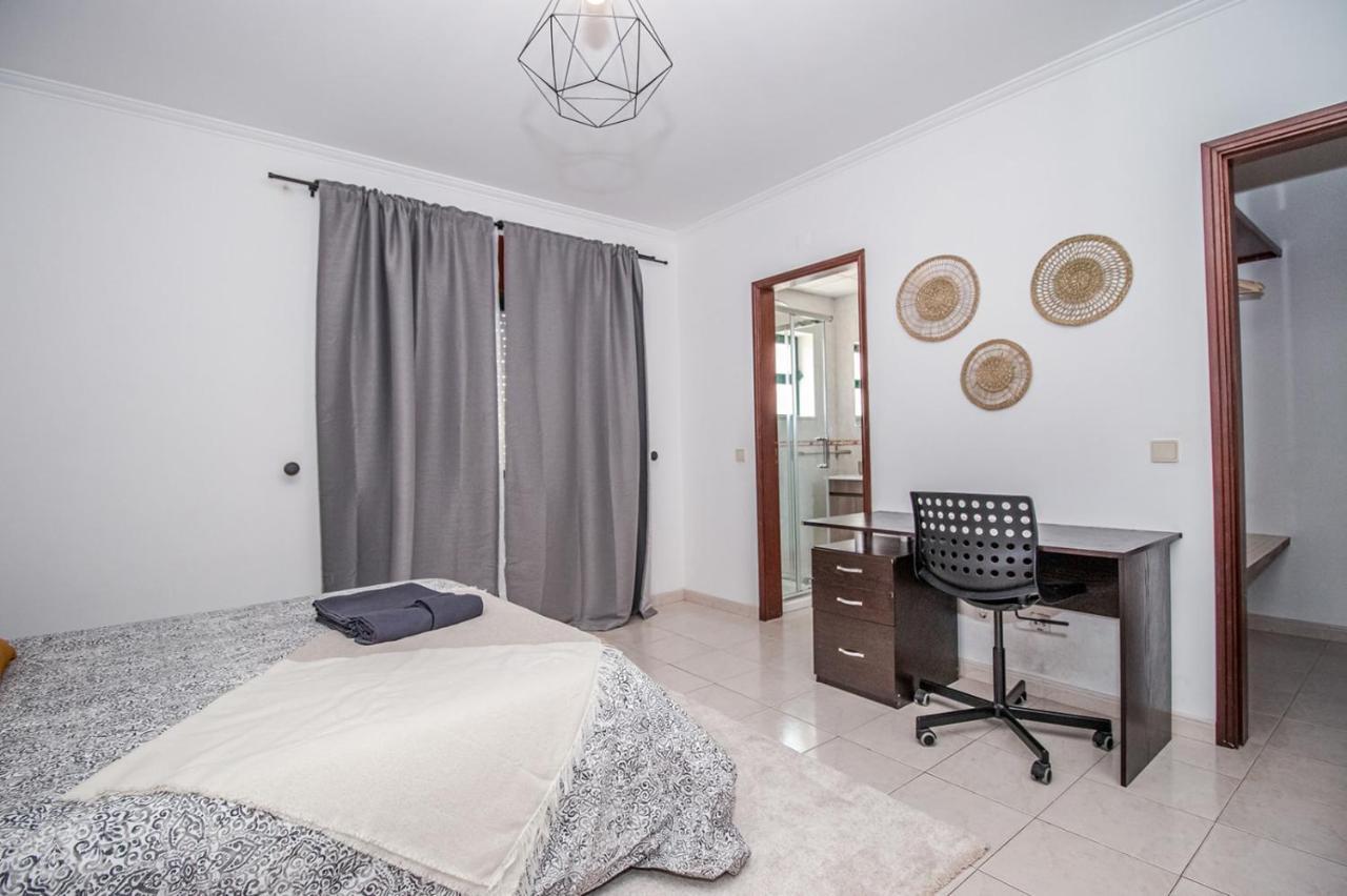 Charming Private Rooms In An Apartment A2 Penha - فارو المظهر الخارجي الصورة