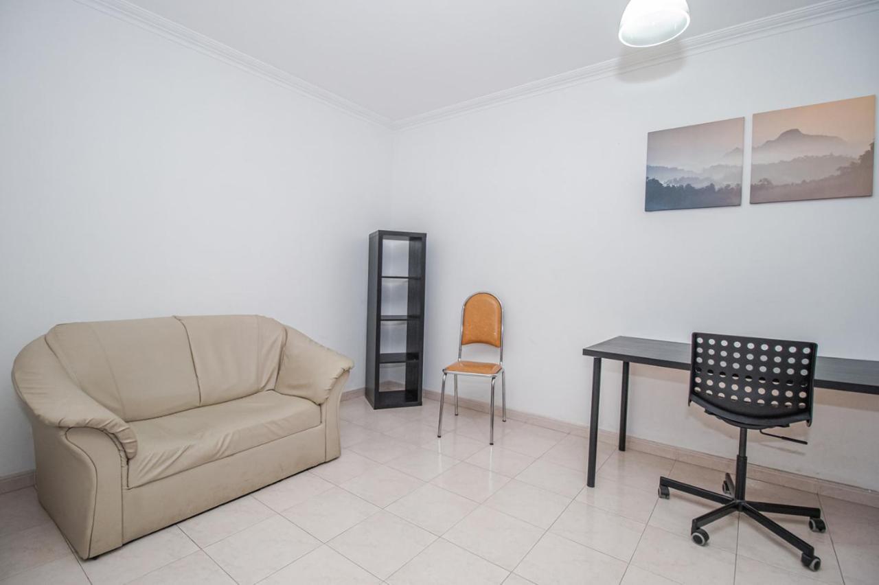 Charming Private Rooms In An Apartment A2 Penha - فارو المظهر الخارجي الصورة